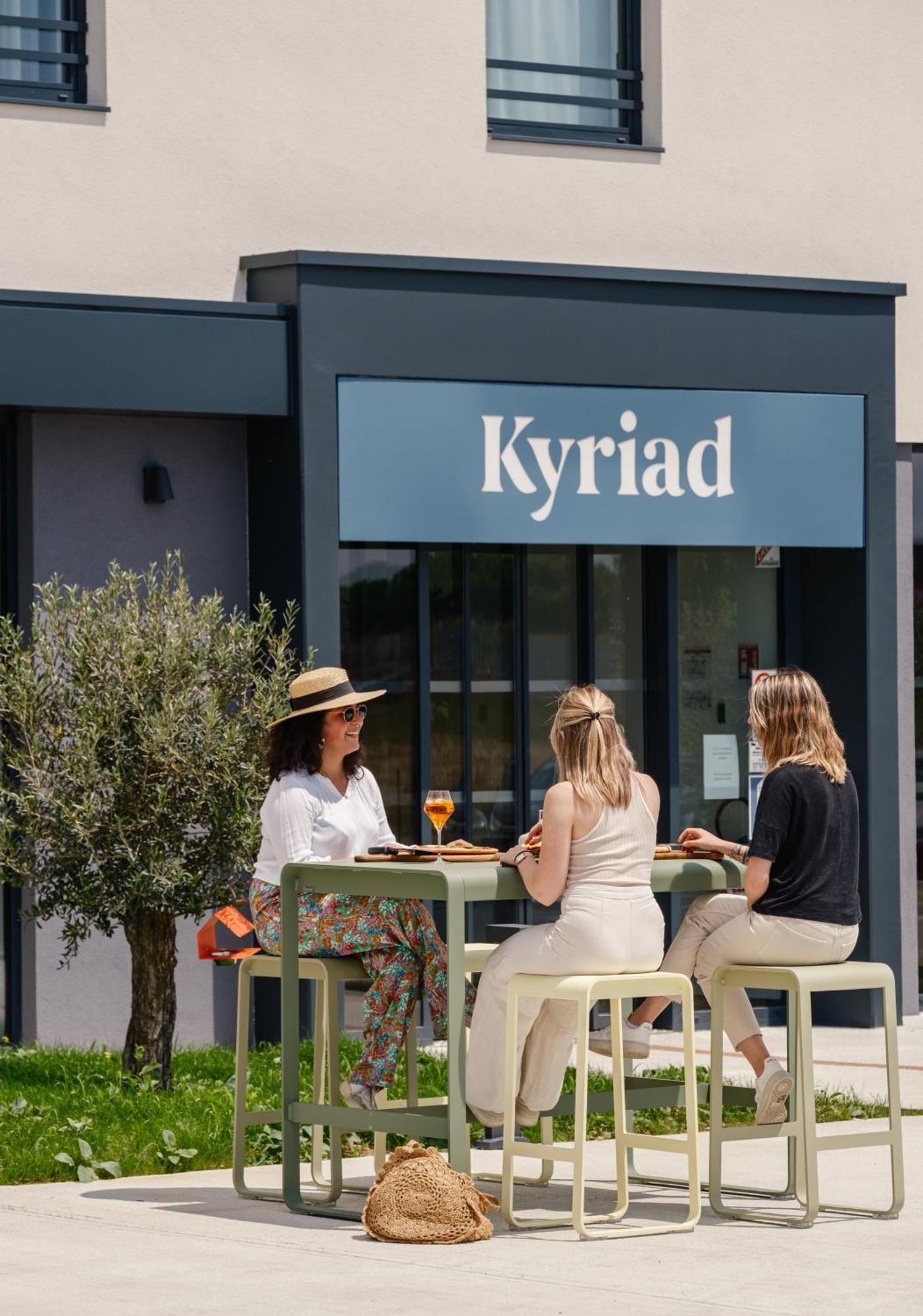 Kyriad Chateauroux Nord - Aeroport Déols Εξωτερικό φωτογραφία